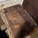 zo zag de houten plaat er uit